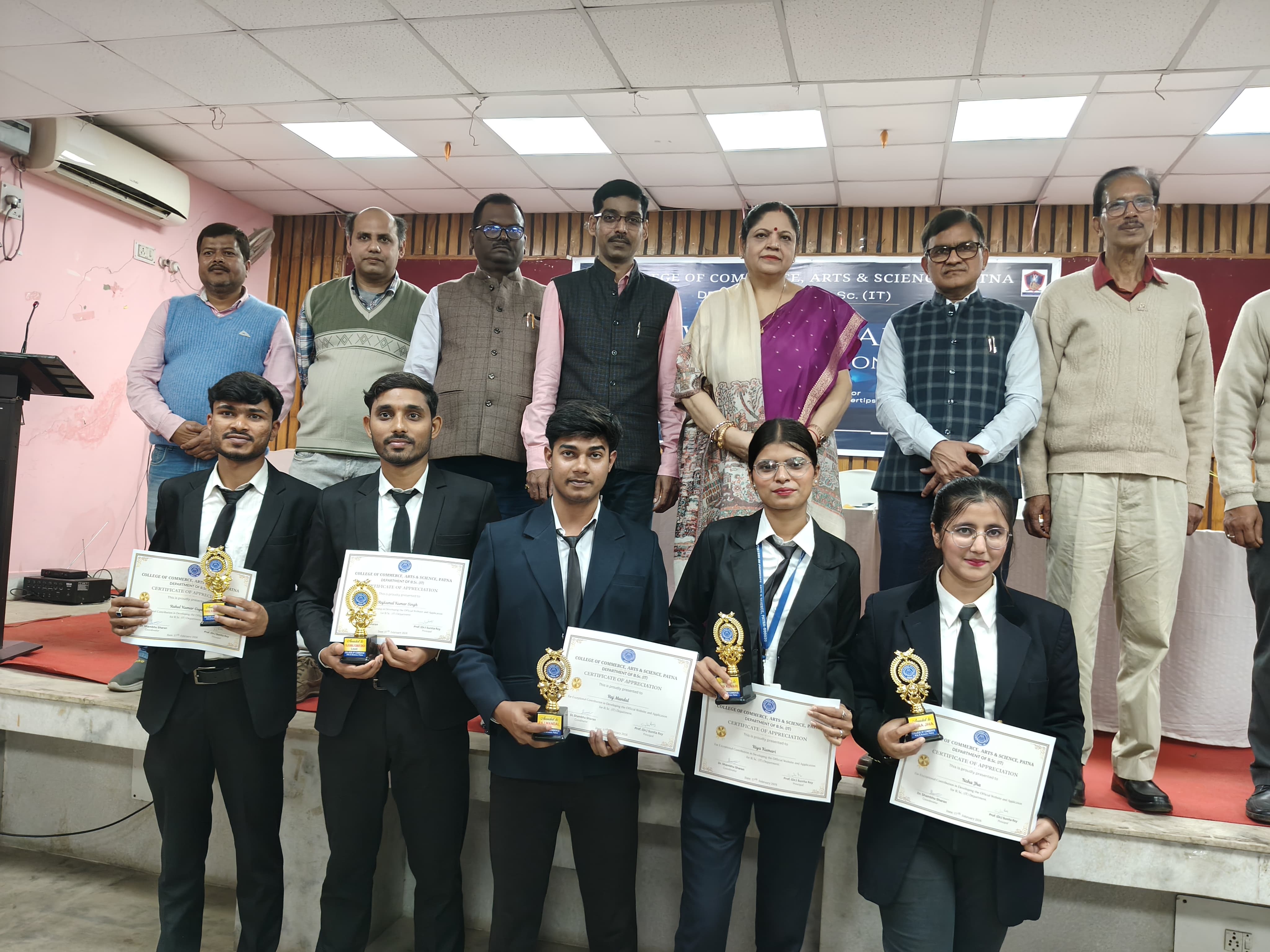Principal & Faculty Felicitate 3rd Year B.Sc. (IT) Website Developers.